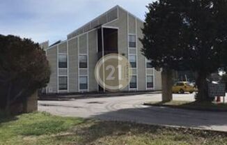 6512 N MILITARY HWY