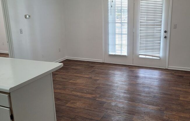 1 bed, 1 bath, 600 sqft, $900, Unit 190115B