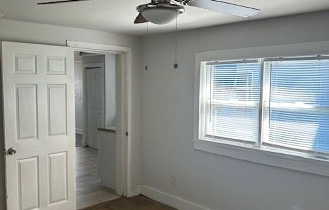 Cozy Cottage on Vine Street