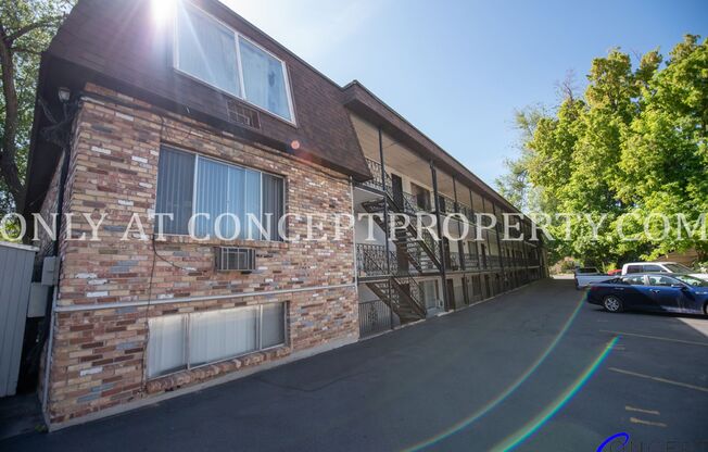 2 beds, 1 bath, 580 sqft, $1,049, Unit C4