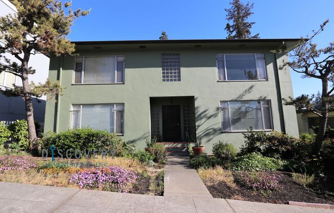 Merced Ave. 6200 NOTIFY OWNER WITH ALL MAINTENANCE