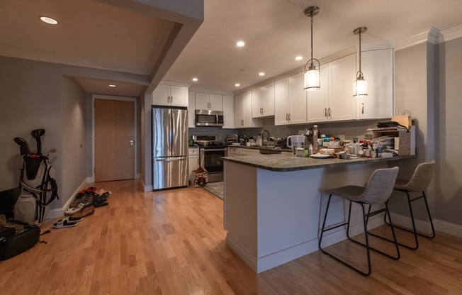 1001 MARINA DR