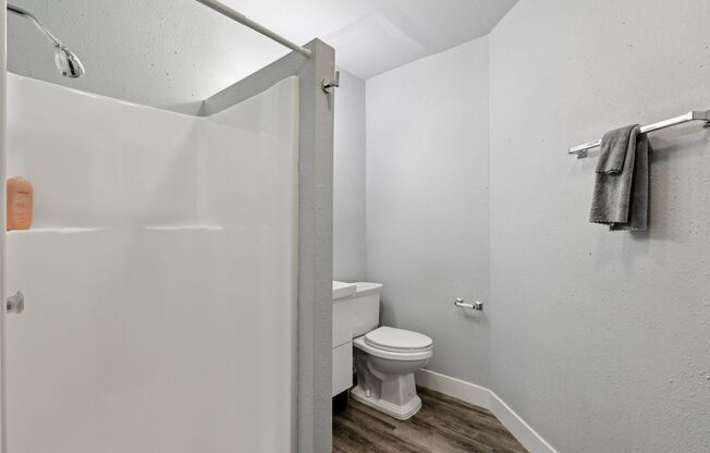 Studio, 1 bath, 375 sqft, $1,425, Unit 209