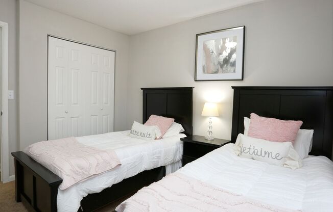 3 beds, 2.5 baths, 1,510 sqft, $1,525, Unit 25-E