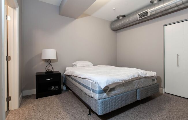 1 bed, 1.5 baths, 812 sqft, $1,575, Unit Mary 403