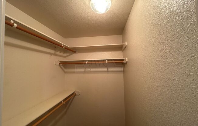 3 beds, 2 baths, $1,095, Unit 2204 Wright Way Unit A