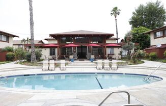 2 beds, 1 bath, 900 sqft, $2,145, Unit 158