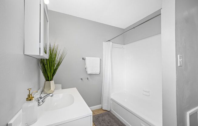1 bed, 1 bath, 625 sqft, $1,200, Unit 47