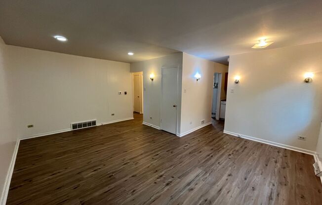 4442 4444 ELIZABETH ST