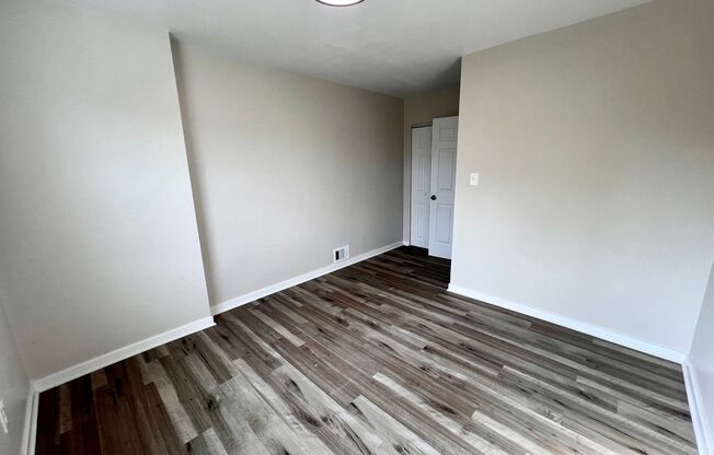 3 beds, 1 bath, $1,250