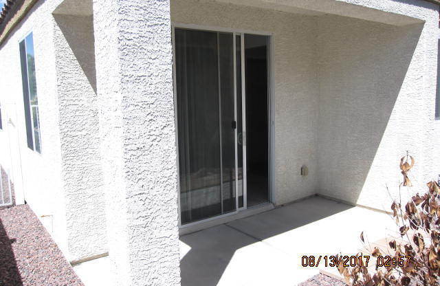 2 beds, 2 baths, $1,900