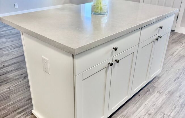 1 bed, 1 bath, 680 sqft, $1,535, Unit 82A