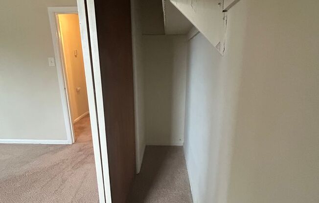 1 bed, 1 bath, 550 sqft, $1,195, Unit G10