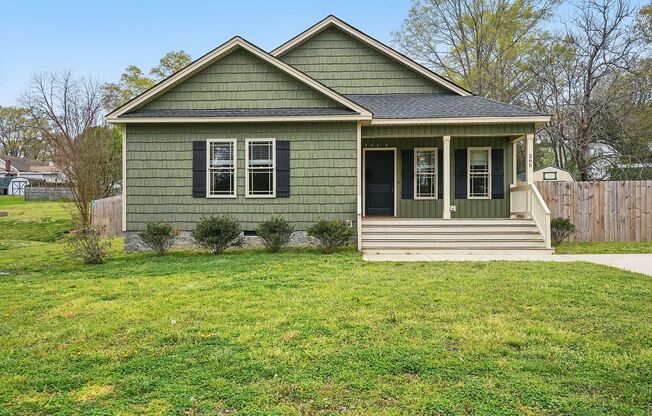 AVAILABLE NOW!  LIKE NEW! Cute One-Story Ranch home.  Come see it today!