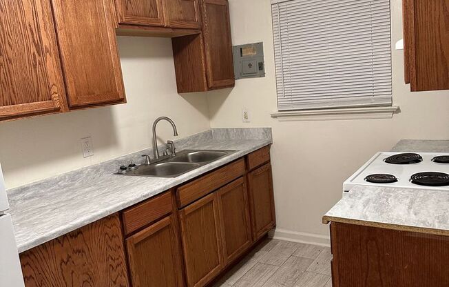 Spacious 2bedroom Townhome (500.00 off first full months rent )