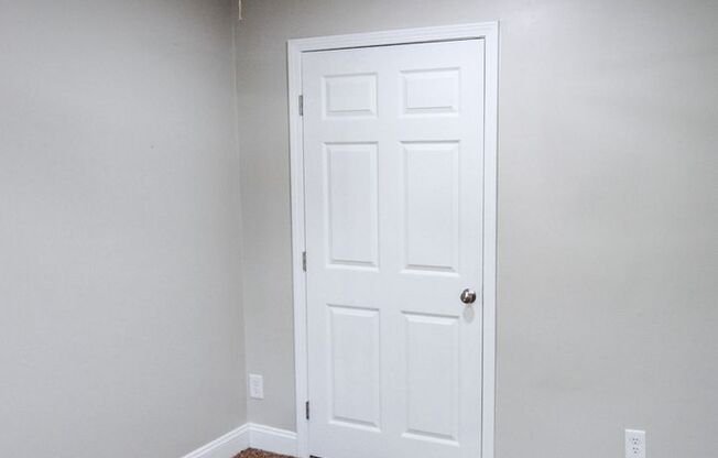 2 beds, 1.5 baths, 950 sqft, $1,395, Unit 5-216