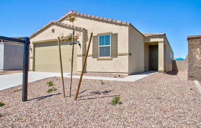 Stunning Brand Newer property in Glendale!!  4 Bedrooms, 2 bathrooms!! Available November 1st!!!