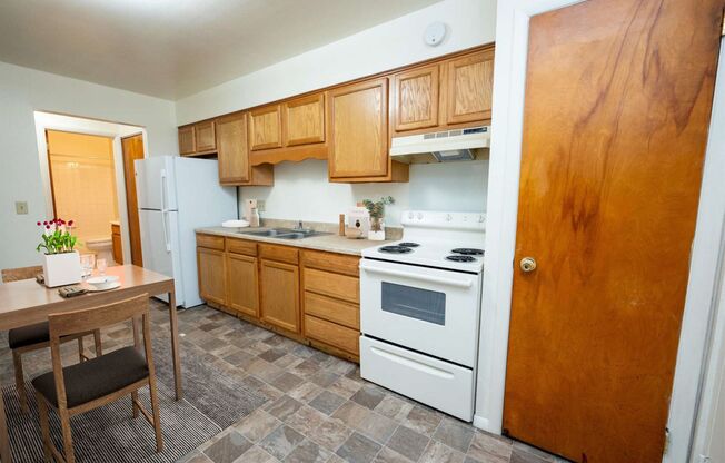 Linda Susan Arms Apartments