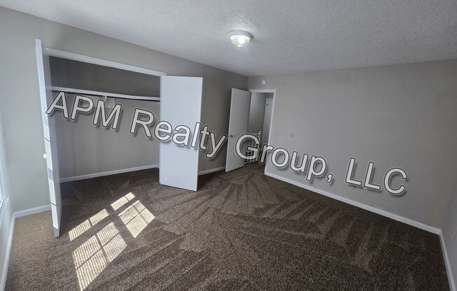 2 beds, 1.5 baths, $1,095