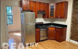 3 beds, 1 bath, $4,295, Unit 2B