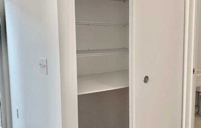 1 bed, 1 bath, 938 sqft, $1,620, Unit 302