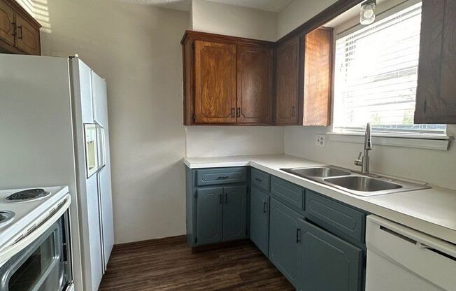 2 Bed 1.5 Bath In Norman!