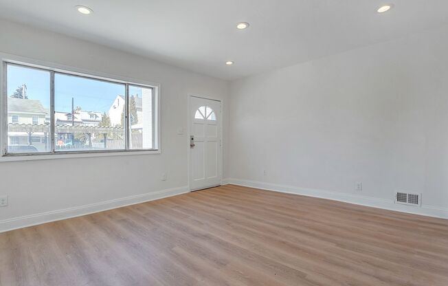 Beautifully Renovated 2 Bedroom Home in Bloomfield - Available in June!