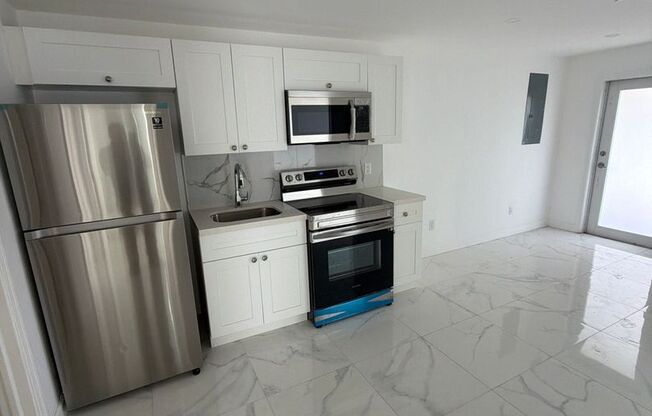 729 SW 3rd St (Catalina's Properties)