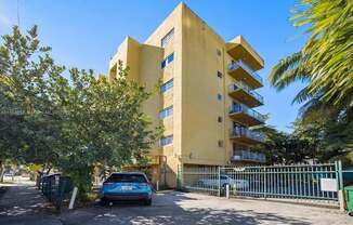 1855 SW 1 ST