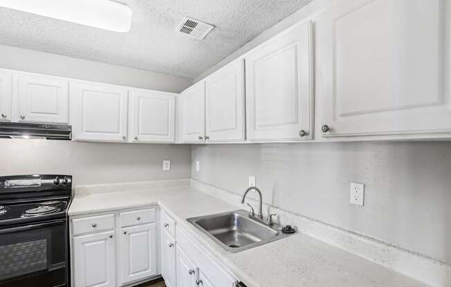 Standford Village Apartments in Norcross, GA Kitchen