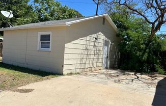 1/1 home with yard central Lubbock