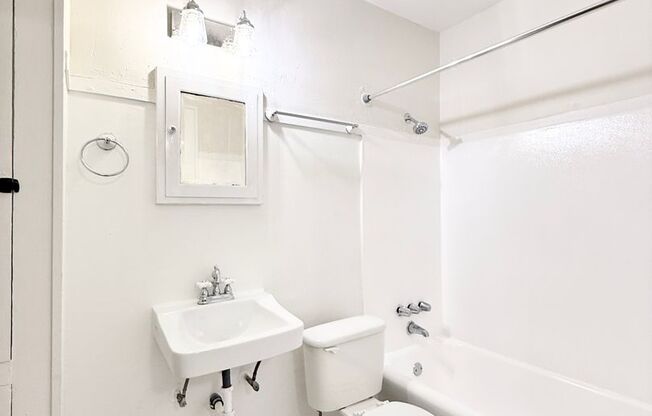 1 bed, 1 bath, $1,075, Unit B2616