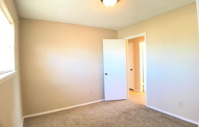 3 beds, 1 bath, $1,300