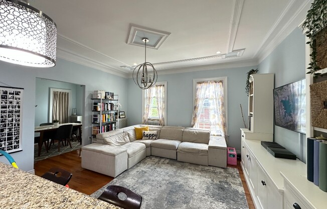 495 E 3 ST