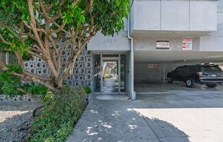 3525 Jasmine Ave