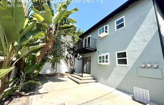 876 MANHATTAN BCH BLVD