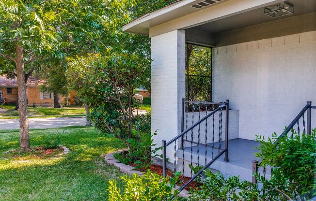 Stunning 3BD/2BA Mesquite Home