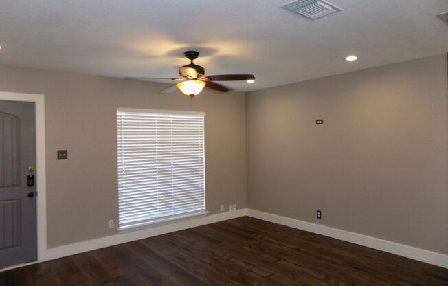 14139 Swallow Dr