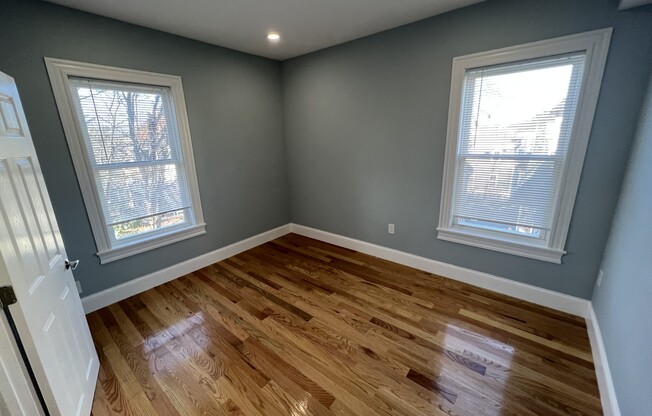 2 beds, 1 bath, $4,195, Unit 6