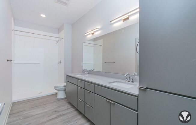 2 beds, 2 baths, 1,043 sqft, $1,665, Unit YH-3042