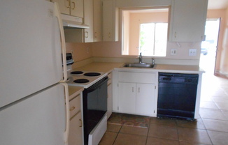 2 beds, 2 baths, $1,600