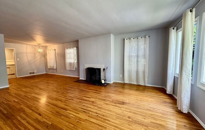 9554 1/2 W Olympic Blvd