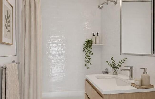 1 bed, 1 bath, $6,200, Unit FOURH