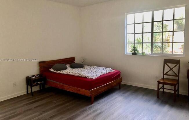 2764 SW 81 TER
