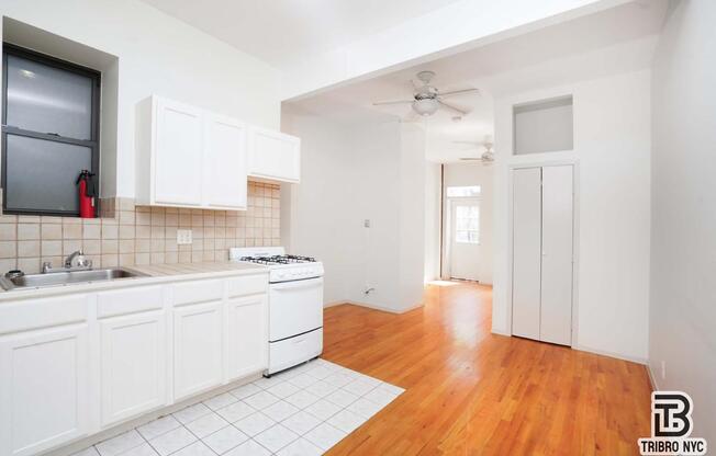 1 bed, 1 bath, $3,700, Unit RE