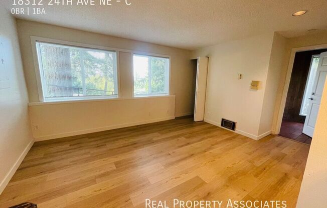 18312 24 AVE NE
