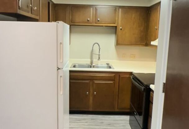 1 bed, 1 bath, $1,600