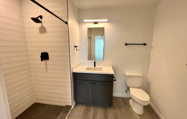 Studio, 1 bath, 450 sqft, $1,330, Unit 503