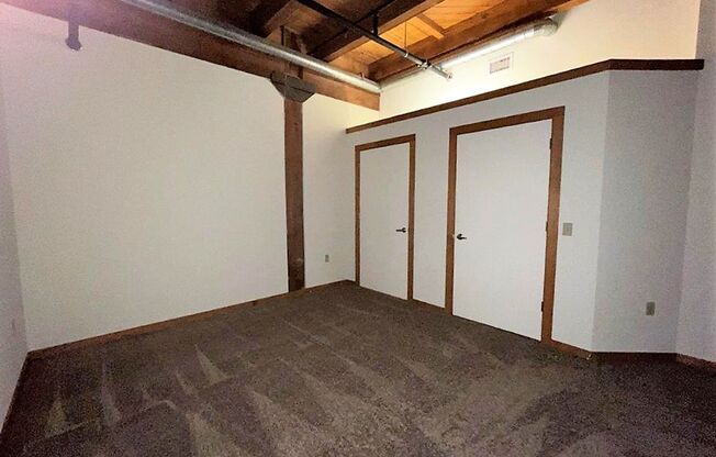 2 beds, 2 baths, 1,025 sqft, $1,975, Unit 201