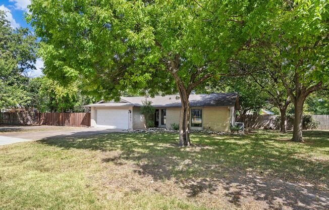 Lock In This Rate – Charming Single-Story Home in NW Austin!